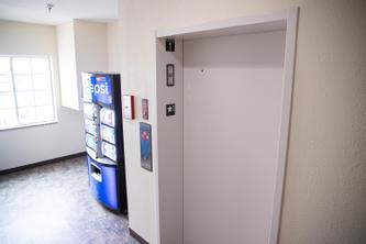 White House Suites | Plainfield | White House Suites, Plainfield - Photo Gallery - 41