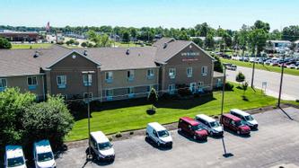 White House Suites | Plainfield | White House Suites, Plainfield - Photo Gallery - 4