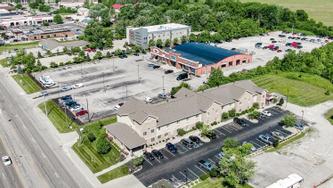 White House Suites | Plainfield | White House Suites, Plainfield - Photo Gallery - 6
