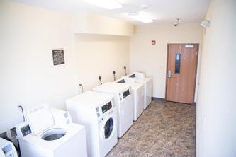 White House Suites | Plainfield | White House Suites, Plainfield - Photo Gallery - 43