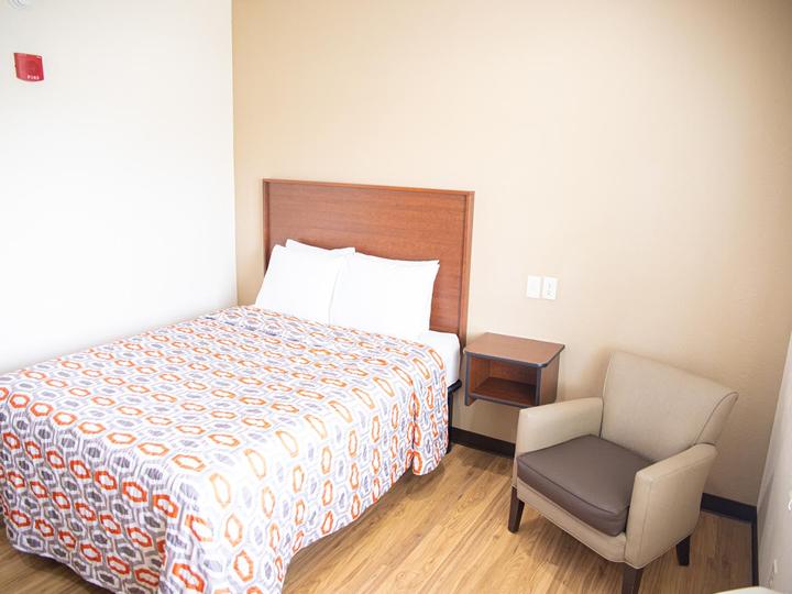 White House Suites | Plainfield | 1